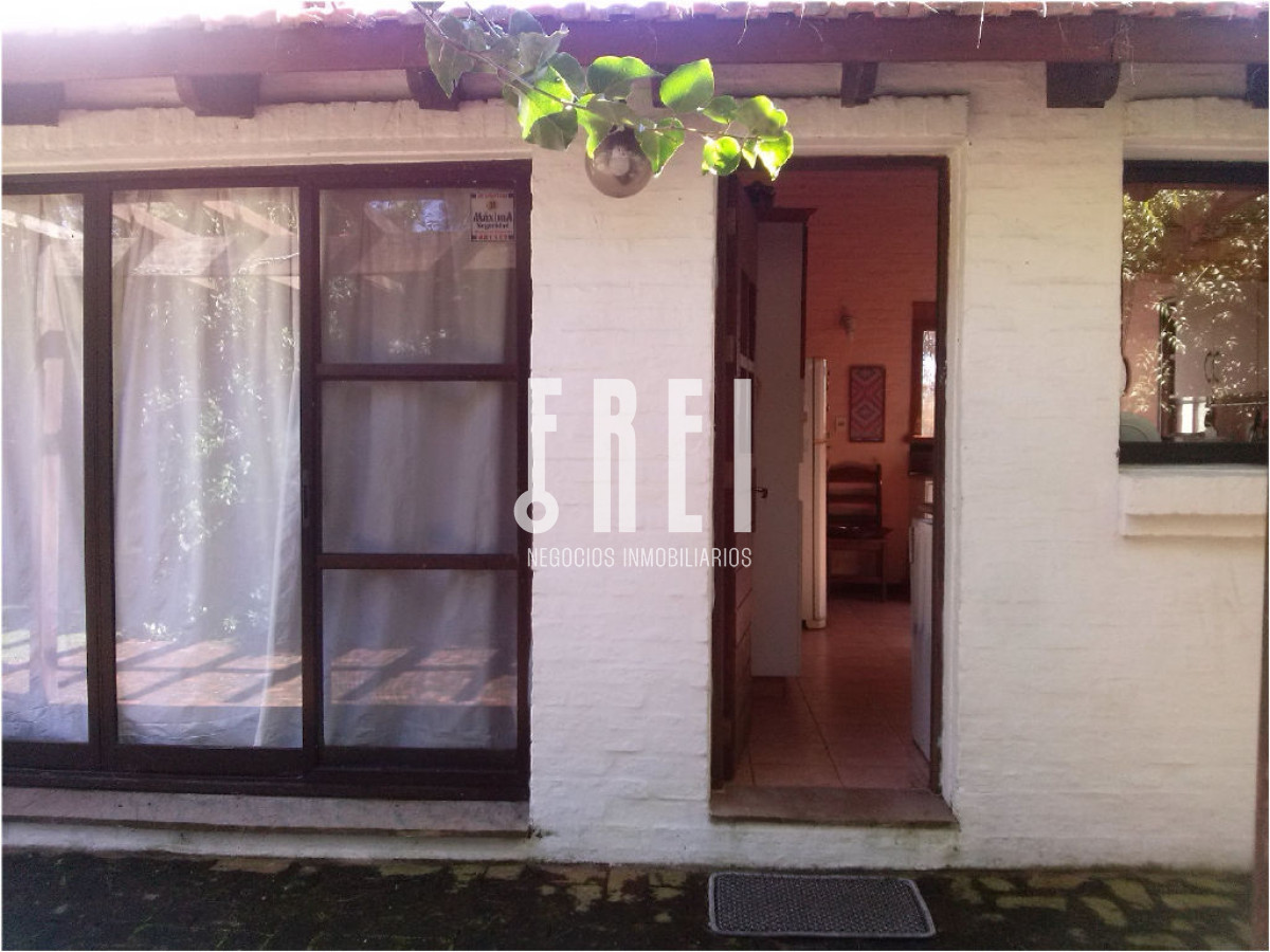 Casa ID.210 - Casa en Venta, Pinares, Punta del Este, 2 Dormitorios.