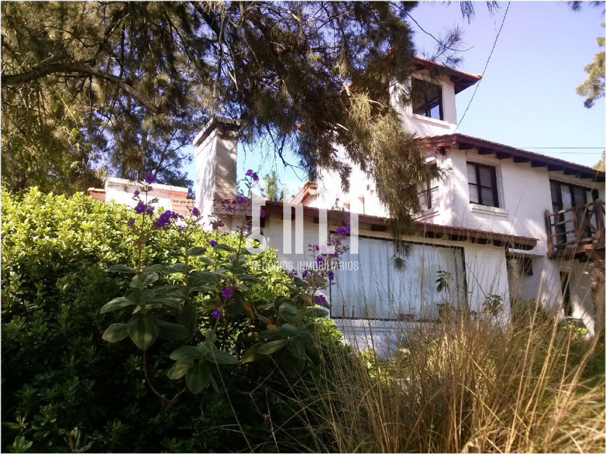 Casa ID.210 - Casa en Venta, Pinares, Punta del Este, 2 Dormitorios.