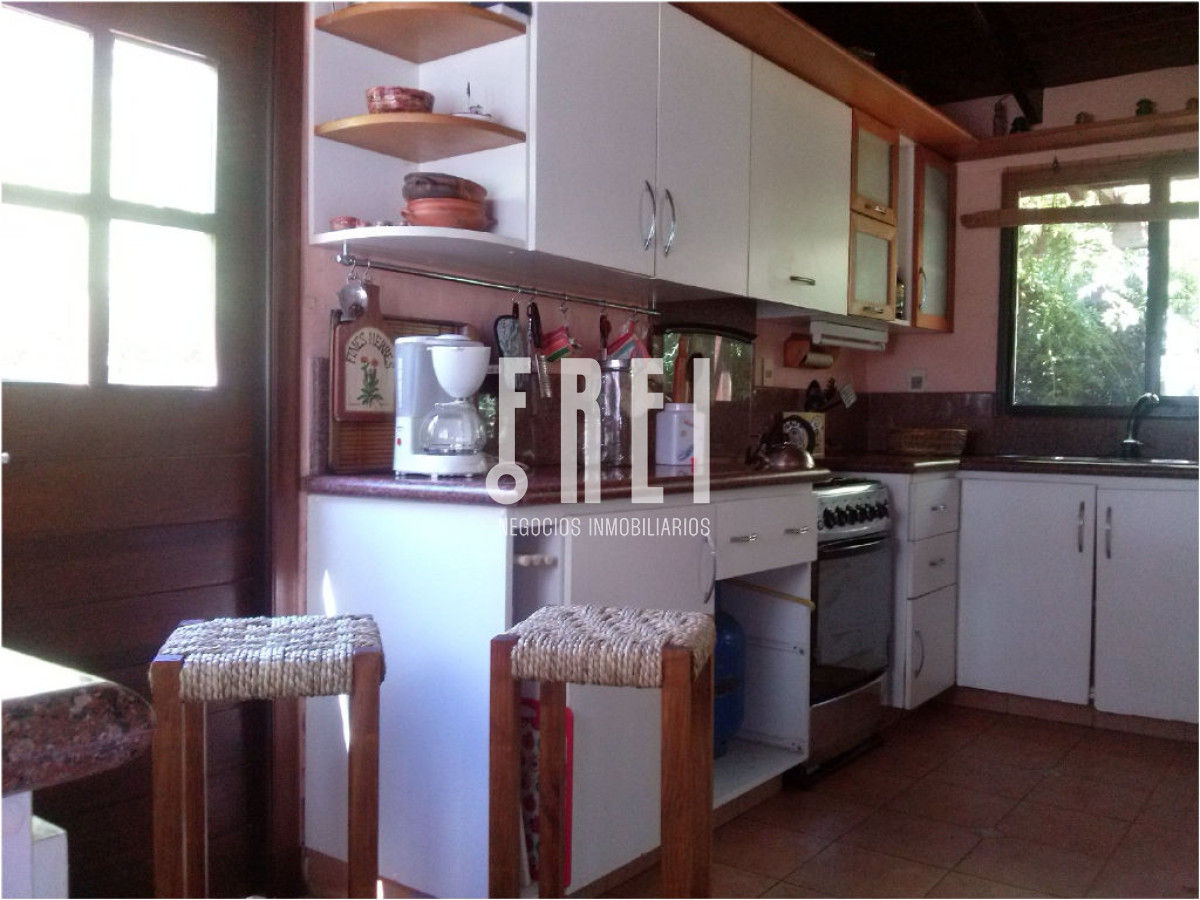 Casa ID.210 - Casa en Venta, Pinares, Punta del Este, 2 Dormitorios.