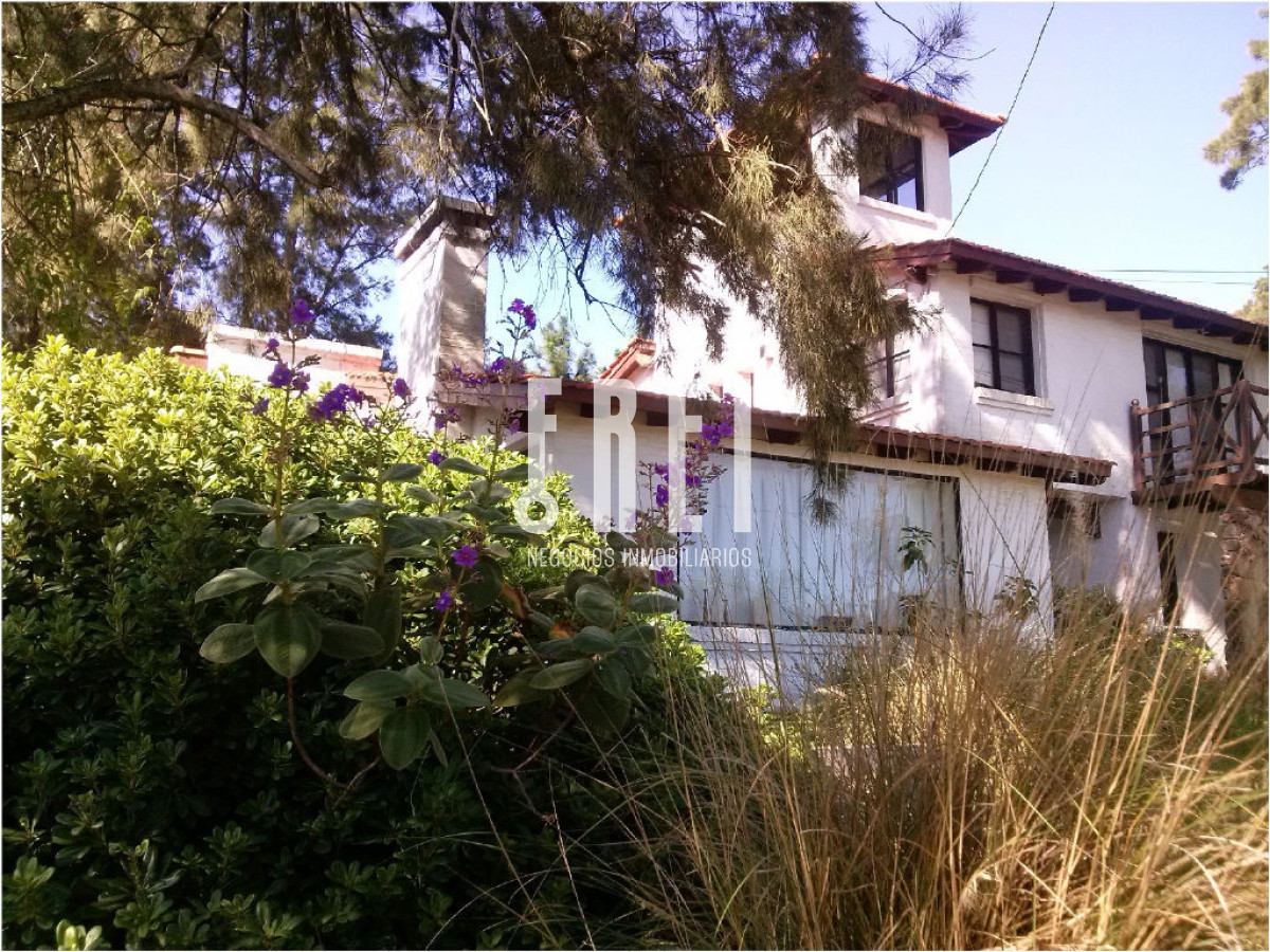 Casa ID.210 - Casa en Venta, Pinares, Punta del Este, 2 Dormitorios.