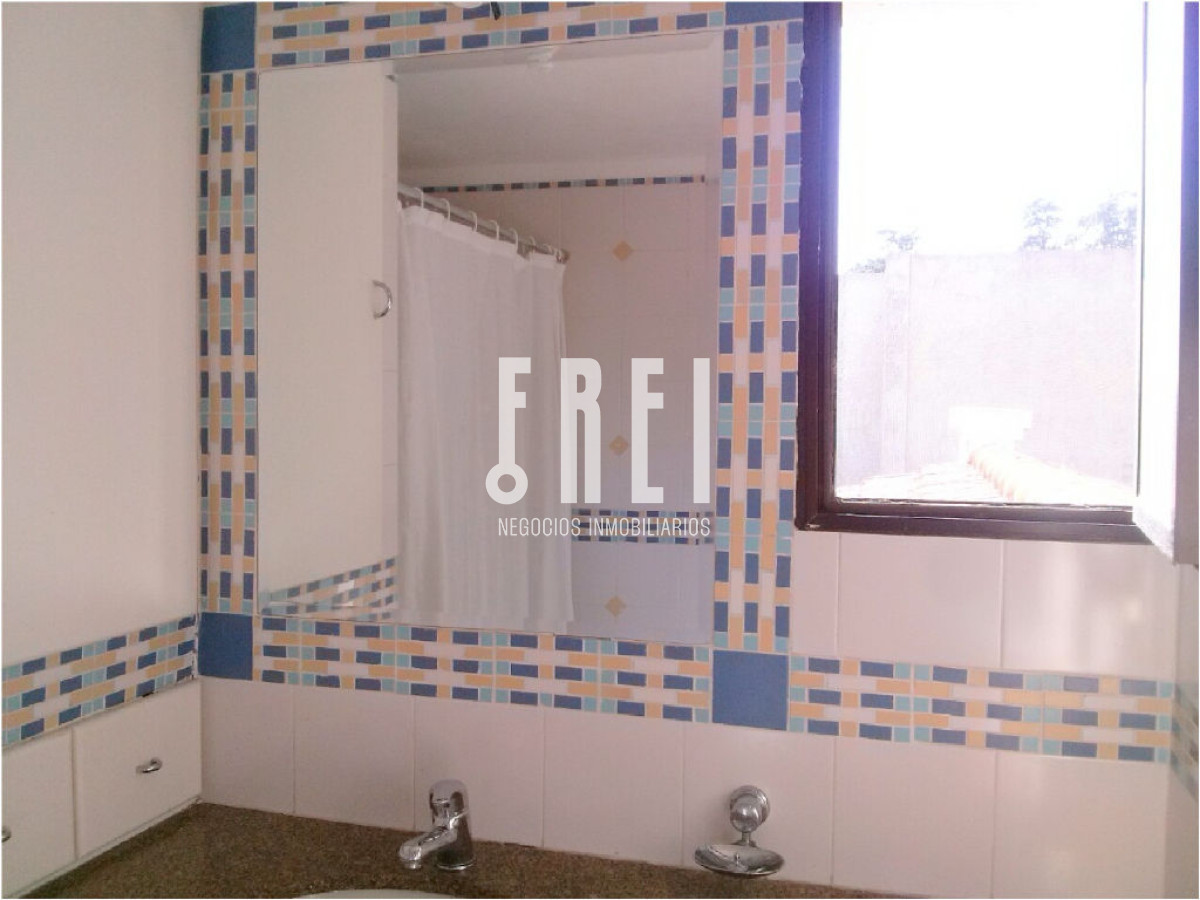 Casa ID.210 - Casa en Venta, Pinares, Punta del Este, 2 Dormitorios.