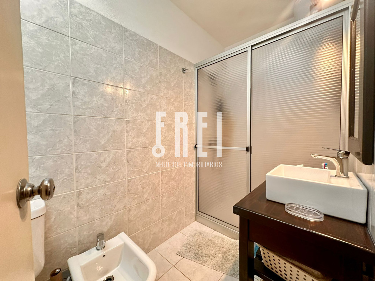 Casa ID.209 - En Venta, casa en zona de playa Mansa.. a pasos del mar!!!