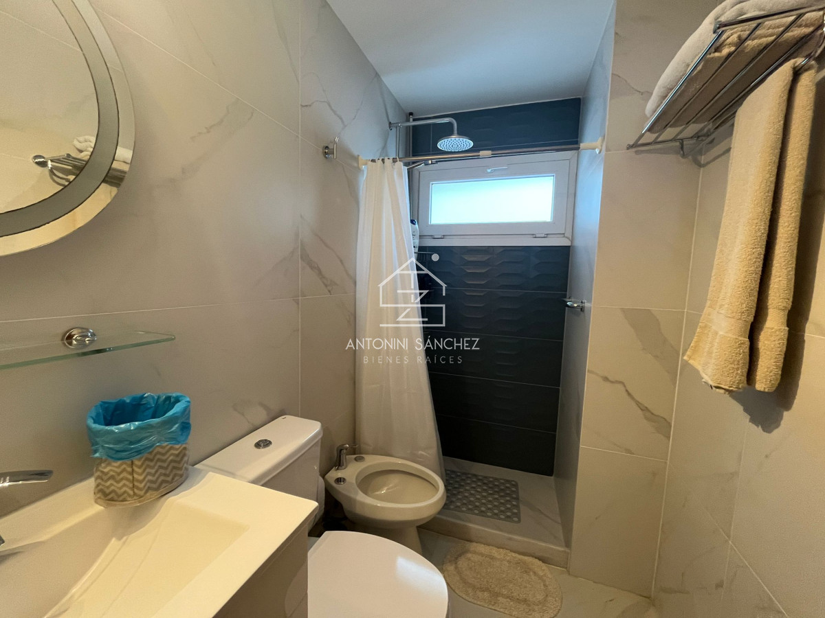 Apartamento ID.2249 - Apartamento en Venta y Alquiler, Peninsula, Punta del Este, 2 Dormitorios.