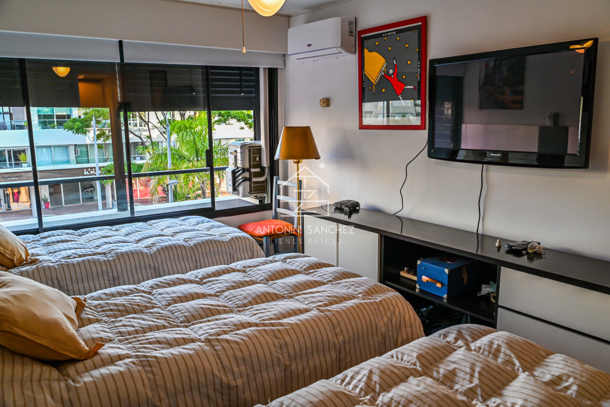 Apartamento ID.1407 - Apartamento en Venta y Alquiler, Peninsula, Punta del Este, 3 Dormitorios.