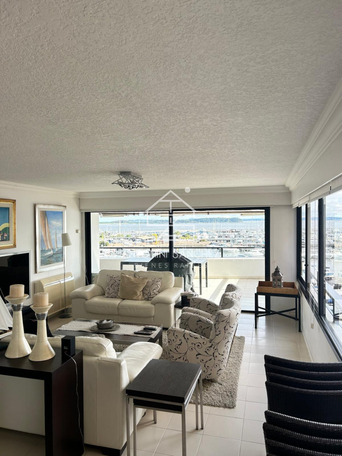 Apartamento ID.1407 - Apartamento en Venta y Alquiler, Peninsula, Punta del Este, 3 Dormitorios.