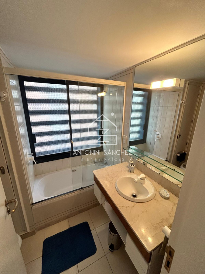 Apartamento ID.1407 - Apartamento en Venta y Alquiler, Peninsula, Punta del Este, 3 Dormitorios.