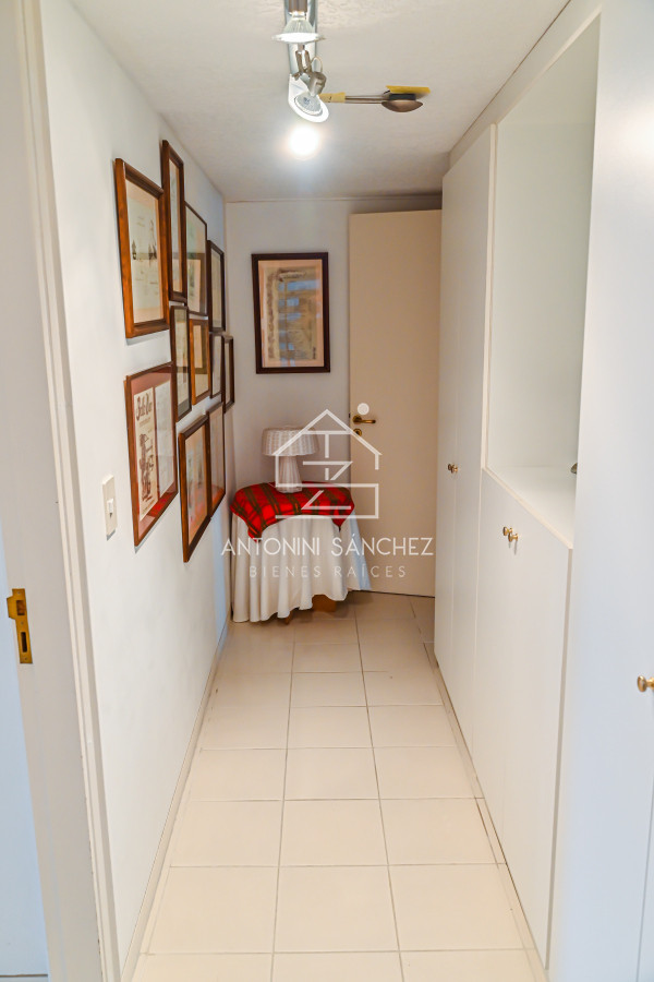 Apartamento ID.1407 - Apartamento en Venta y Alquiler, Peninsula, Punta del Este, 3 Dormitorios.