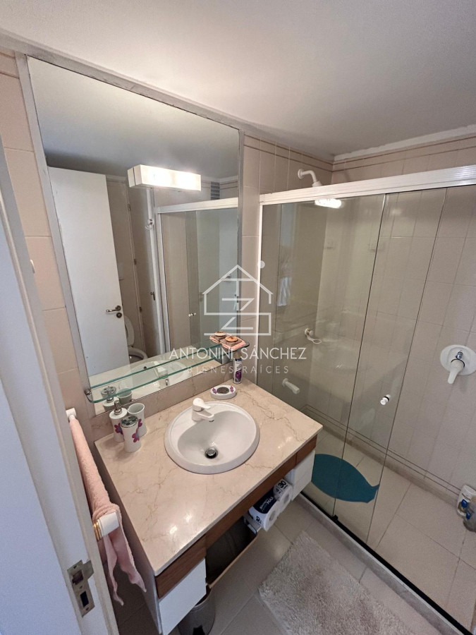 Apartamento ID.1407 - Apartamento en Venta y Alquiler, Peninsula, Punta del Este, 3 Dormitorios.