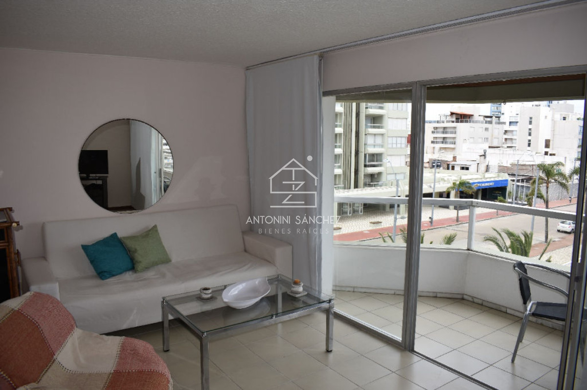 Apartamento ID.2248 - Apartamento en Venta y Alquiler, Peninsula, Punta del Este, 2 Dormitorios.