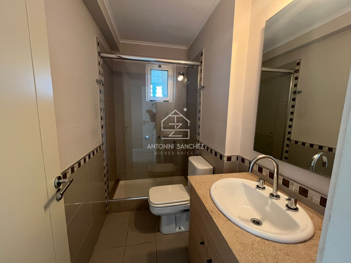 Apartamento ID.2438 - Venta Apartamento 3 dormitorios Punta del Este 