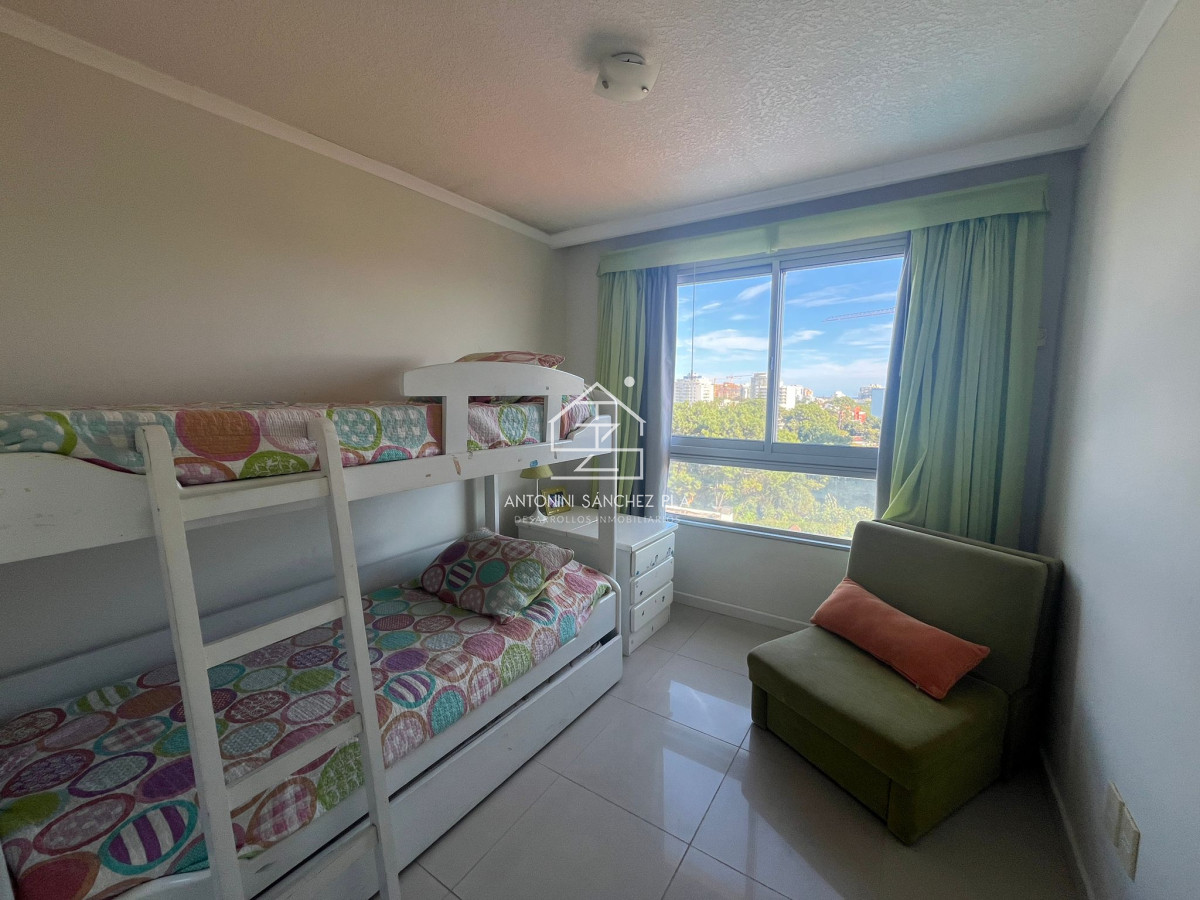 Apartamento ID.4203 - Apartamento en Venta, Brava, Punta del Este, 3 Dormitorios.