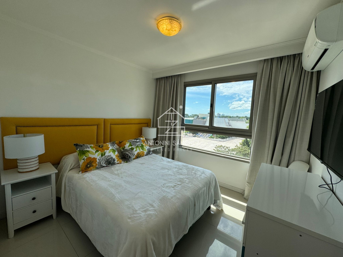 Apartamento ID.1071 - Alquiler Anual Apto. 1 Dorm. En Península Punta del Este 