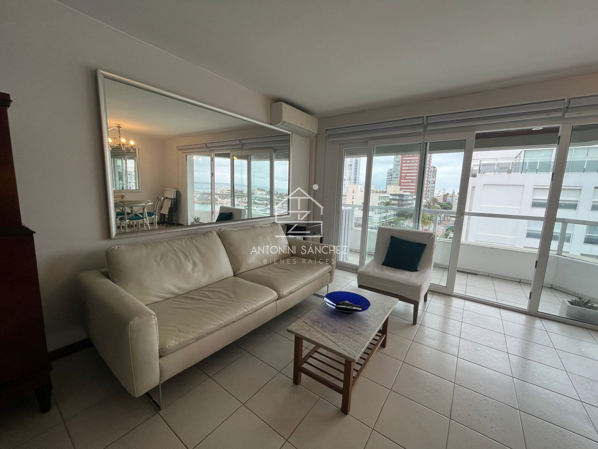 Apartamento ID.2249 - Apartamento en Venta y Alquiler, Peninsula, Punta del Este, 2 Dormitorios.