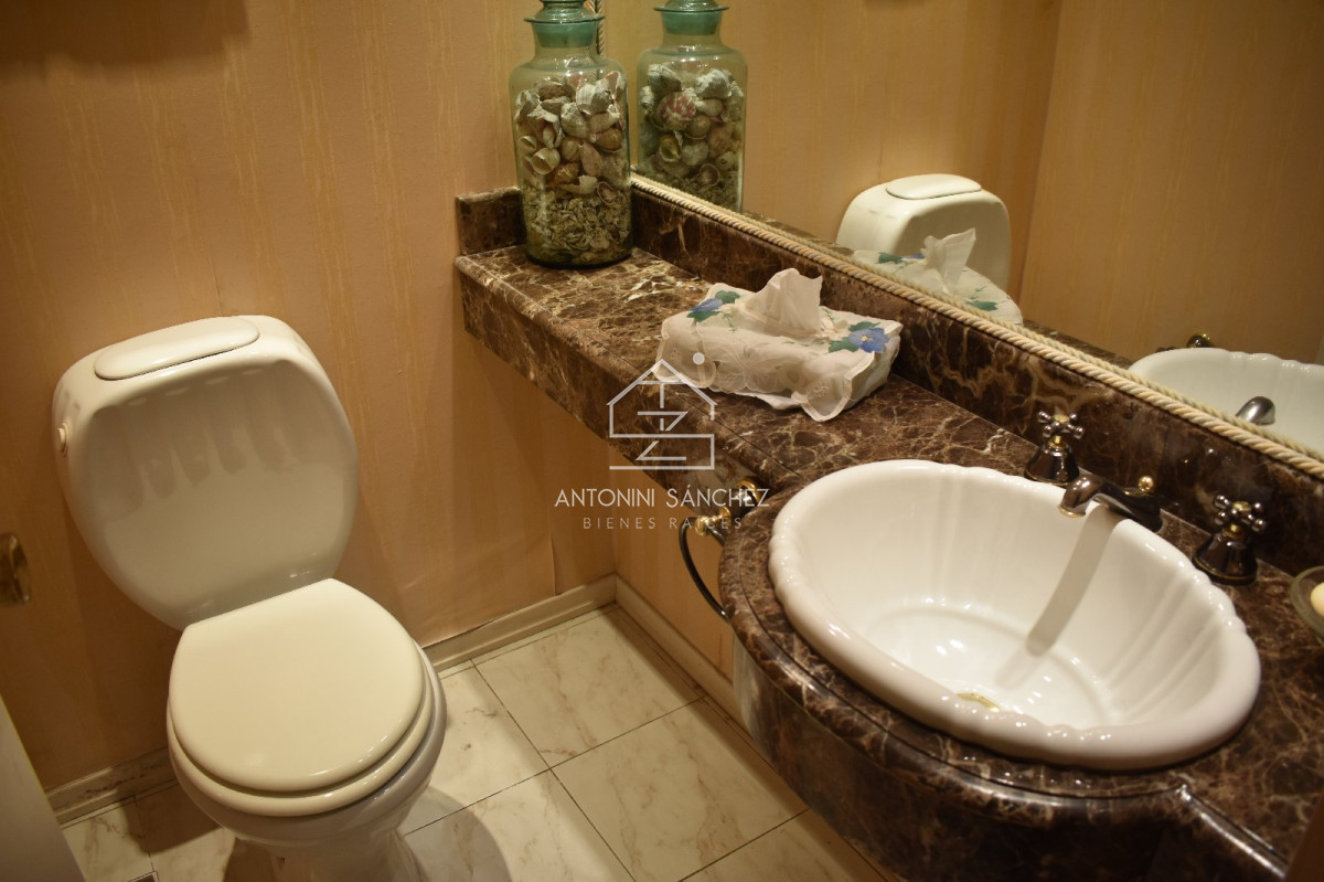 Casa ID.543 - Casa en Venta, Lugano, Punta del Este, 4 Dormitorios.