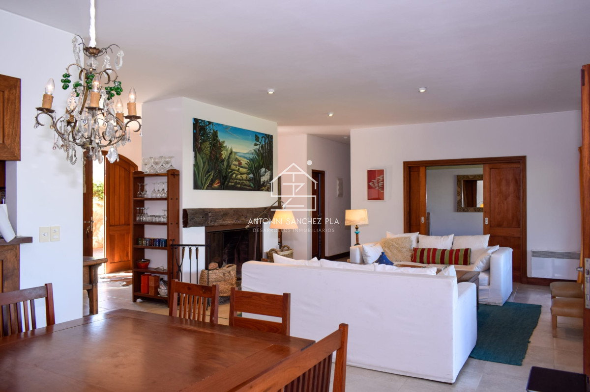 Casa ID.4130 - Casa en Montoya de 5 dormitorios