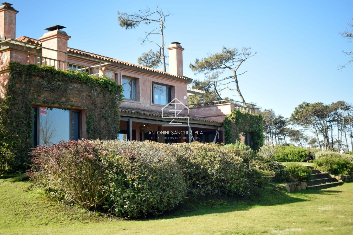 Casa ID.4130 - Casa en Montoya de 5 dormitorios