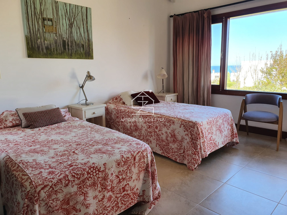 Casa ID.4130 - Casa en Montoya de 5 dormitorios