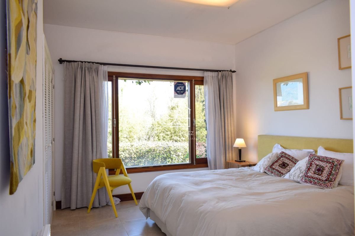 Casa ID.4130 - Casa en Montoya de 5 dormitorios