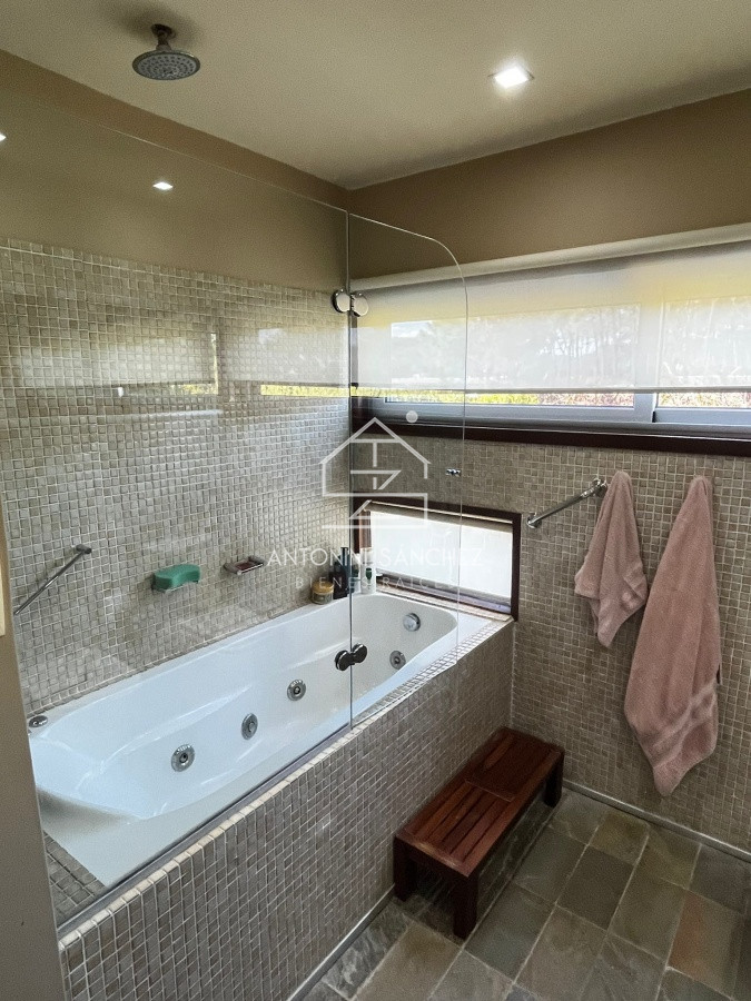 Casa ID.2118 - Casa en Venta y Alquiler, Rincón del Indio, Punta del Este, 3 Dormitorios.