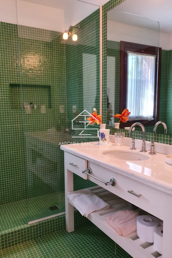 Casa ID.4130 - Casa en Montoya de 5 dormitorios