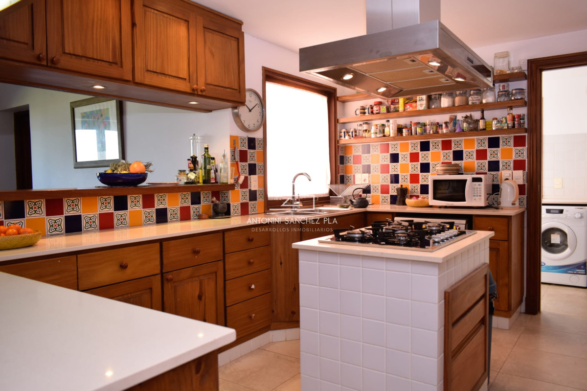 Casa ID.4130 - Casa en Montoya de 5 dormitorios