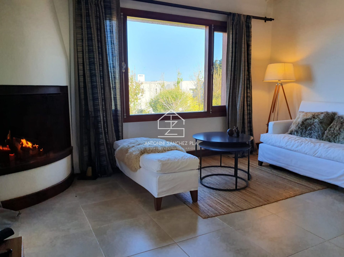 Casa ID.4130 - Casa en Montoya de 5 dormitorios