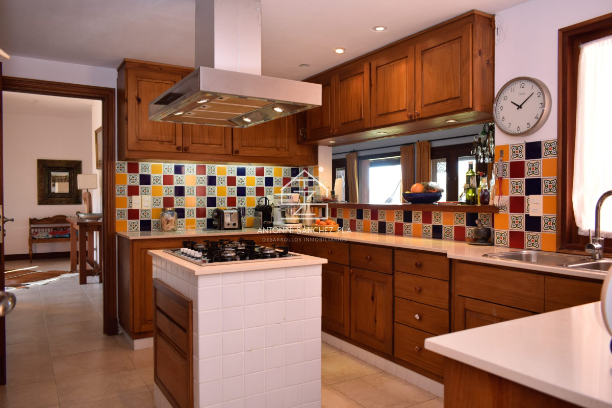 Casa ID.4130 - Casa en Montoya de 5 dormitorios