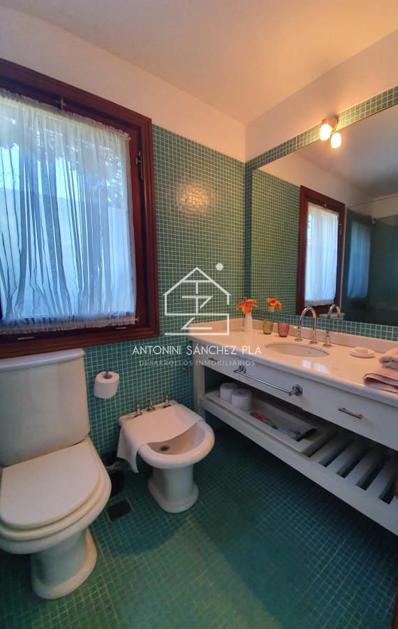 Casa ID.4130 - Casa en Montoya de 5 dormitorios