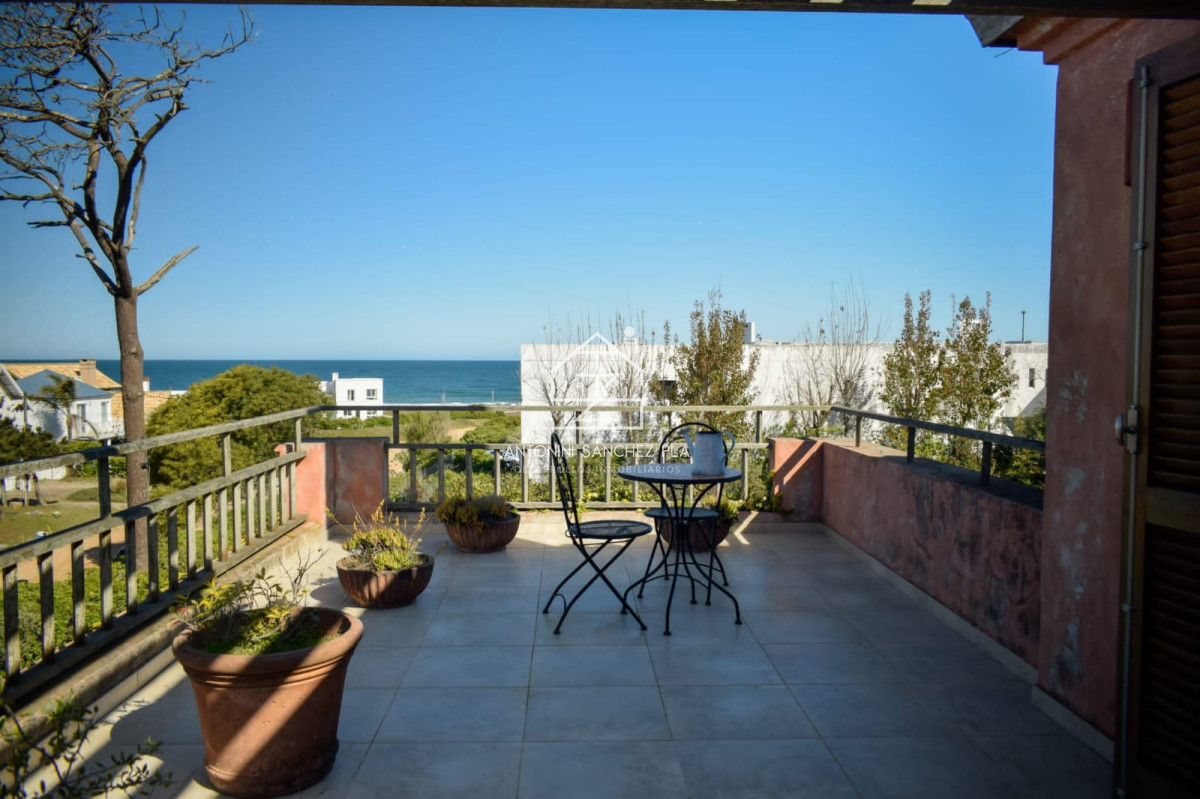 Casa ID.4130 - Casa en Montoya de 5 dormitorios