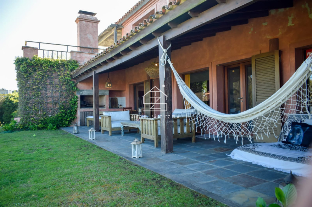 Casa ID.4130 - Casa en Montoya de 5 dormitorios