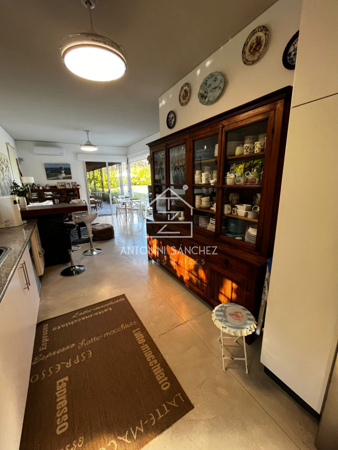 Casa ID.2118 - Casa en Venta y Alquiler, Rincón del Indio, Punta del Este, 3 Dormitorios.