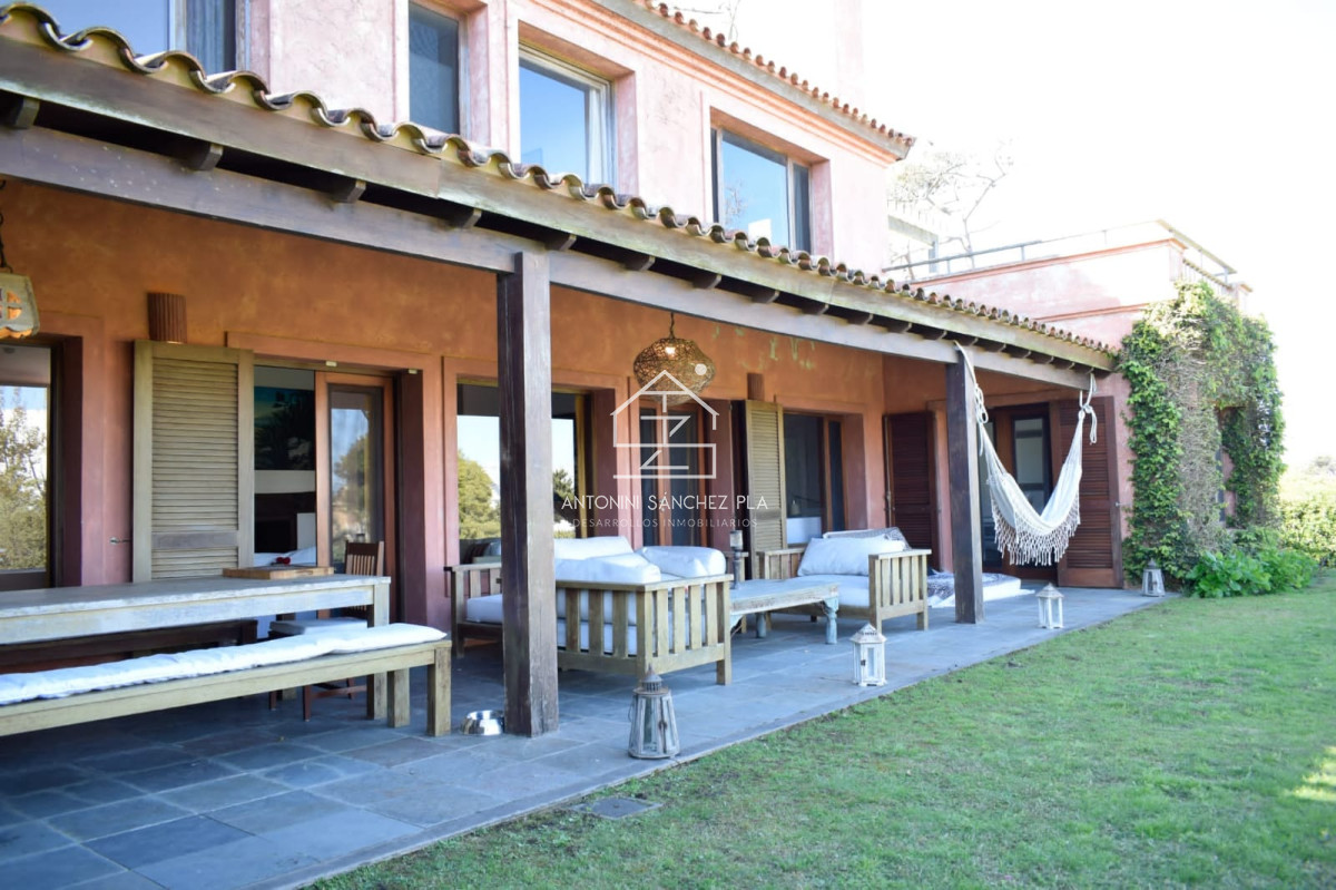 Casa ID.4130 - Casa en Montoya de 5 dormitorios