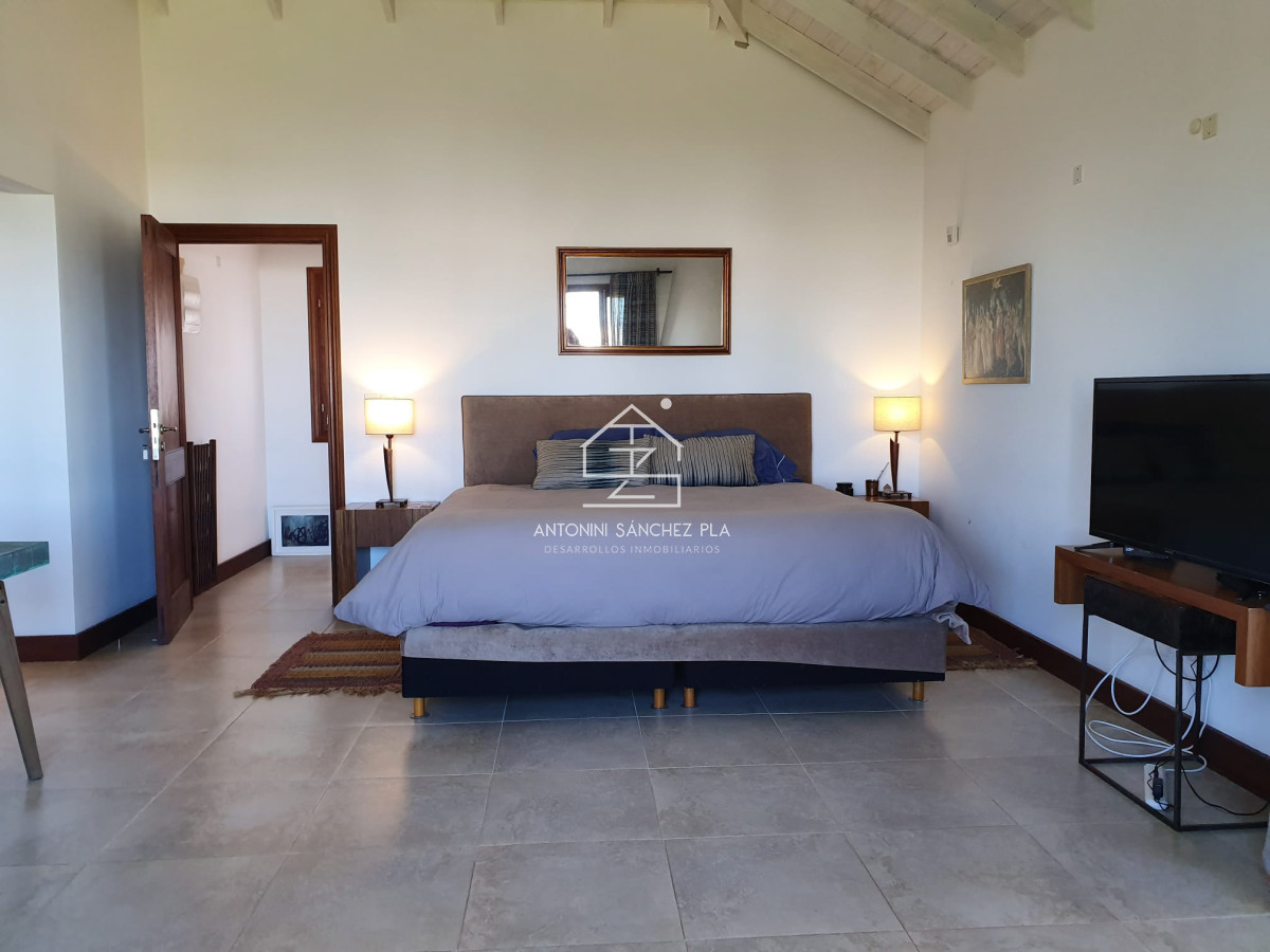 Casa ID.4130 - Casa en Montoya de 5 dormitorios