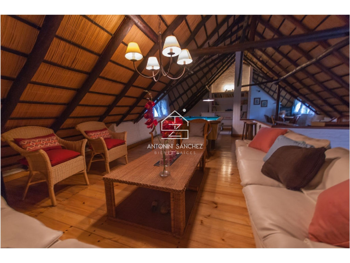 Casa ID.2111 - Casa en Venta y Alquiler, Pinares, Punta del Este.