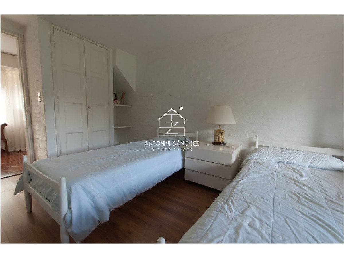 Casa ID.2111 - Casa en Venta y Alquiler, Pinares, Punta del Este.