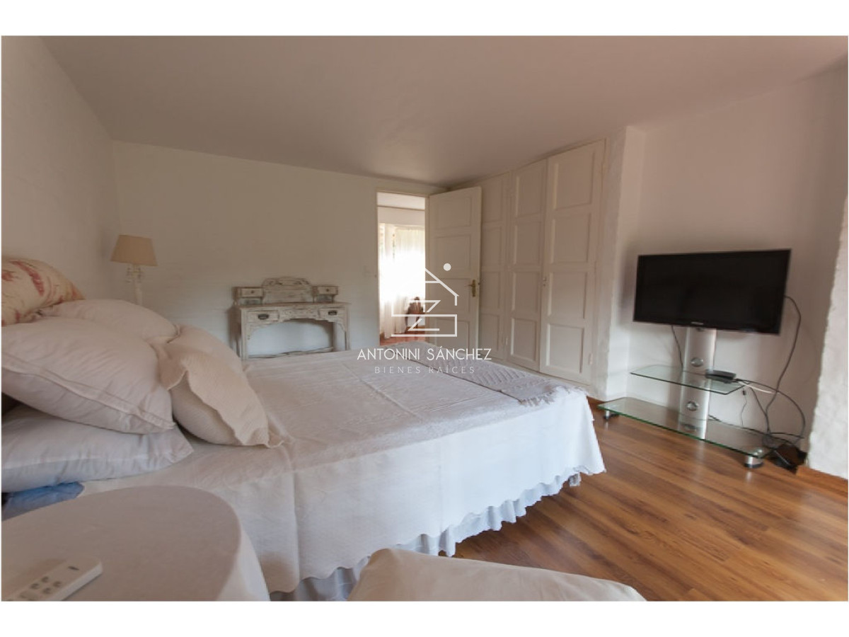 Casa ID.2111 - Casa en Venta y Alquiler, Pinares, Punta del Este.
