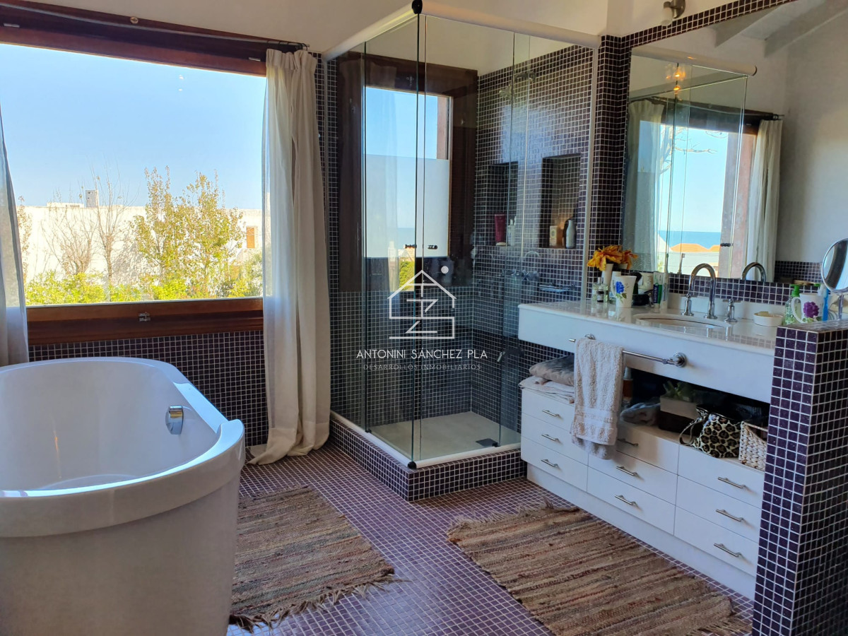 Casa ID.4130 - Casa en Montoya de 5 dormitorios