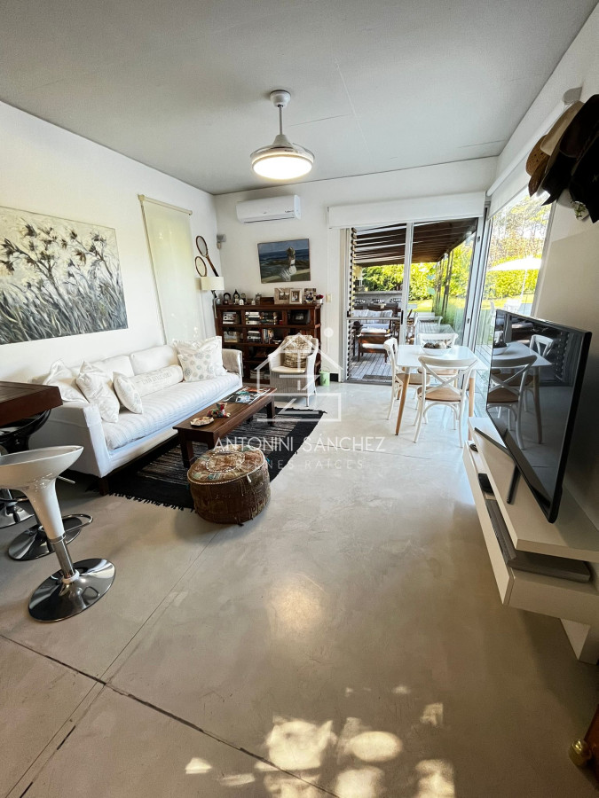 Casa ID.2118 - Casa en Venta y Alquiler, Rincón del Indio, Punta del Este, 3 Dormitorios.
