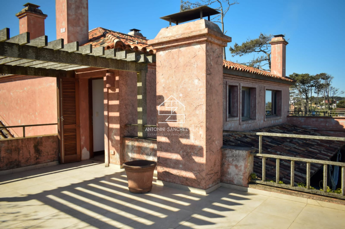 Casa ID.4130 - Casa en Montoya de 5 dormitorios