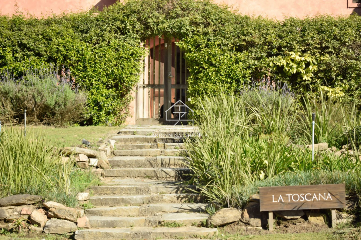 Casa ID.4130 - Casa en Montoya de 5 dormitorios