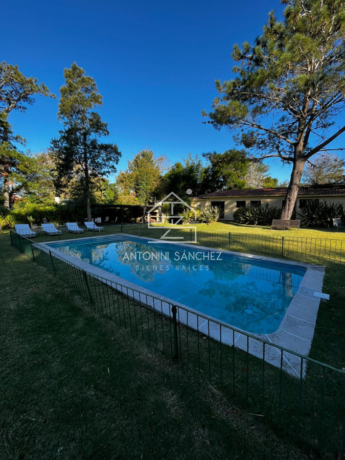 Casa ID.2118 - Casa en Venta y Alquiler, Rincón del Indio, Punta del Este, 3 Dormitorios.