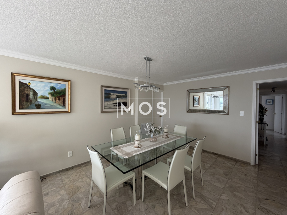 Apartamento ID.3394 - Espléndido Apartamento en Venta Primera Línea 