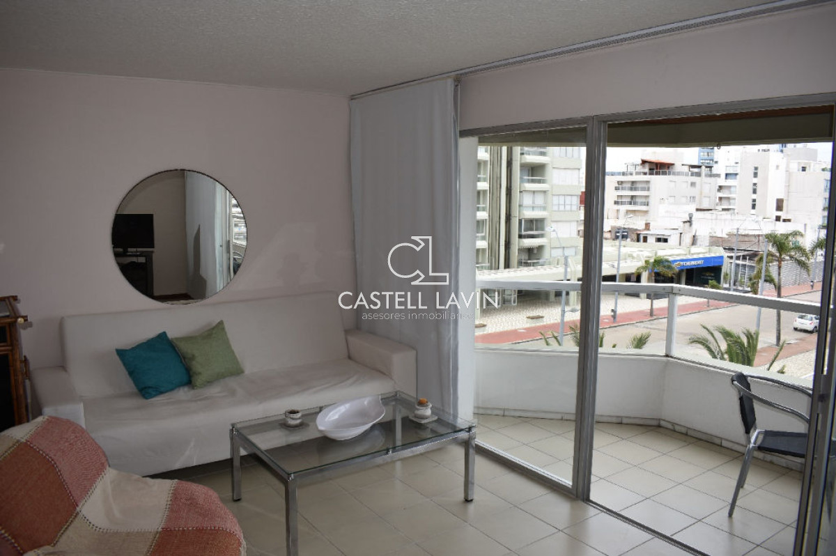 Apartamento ID.341 - Venta y Alquiler Apartamento 2 Dormitorios Peninsula Punta del Este 