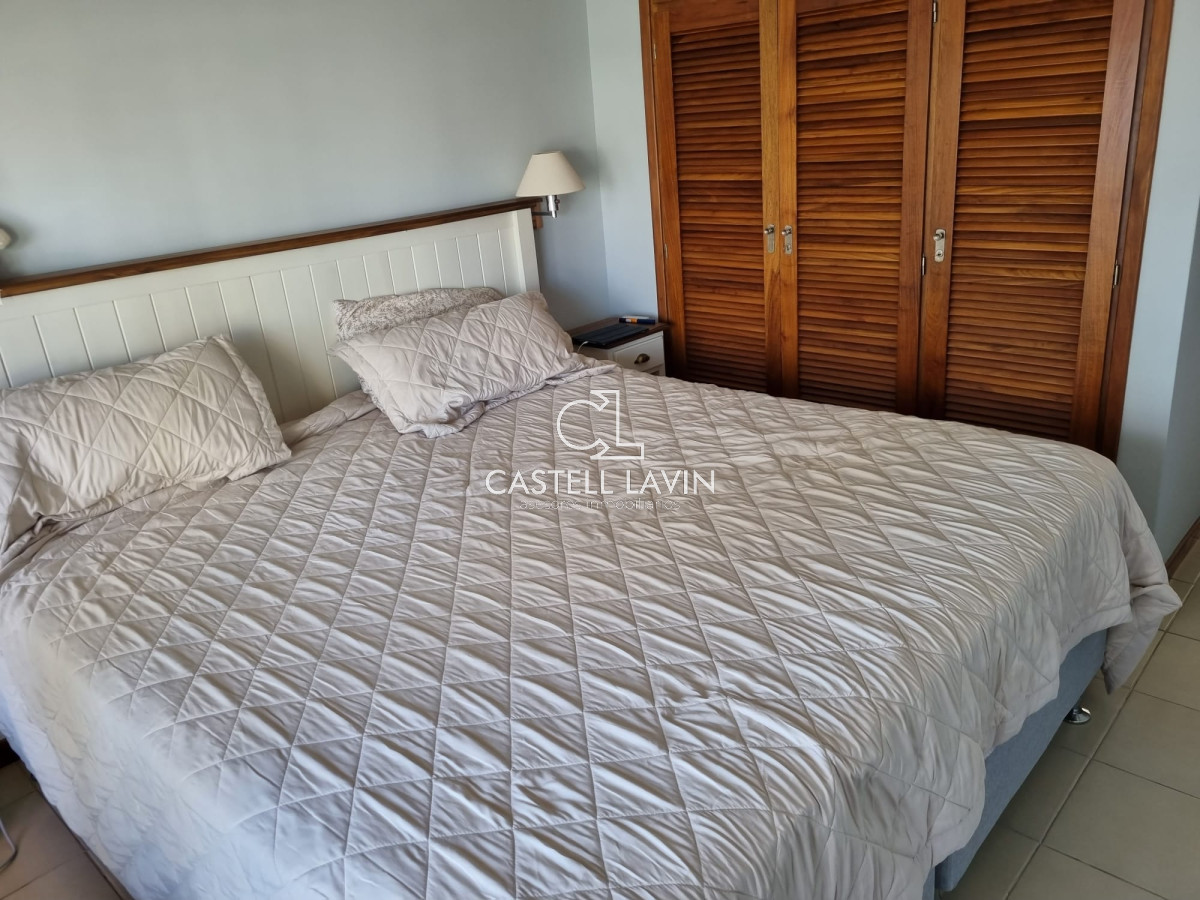 Apartamento ID.341 - Venta y Alquiler Apartamento 2 Dormitorios Peninsula Punta del Este 