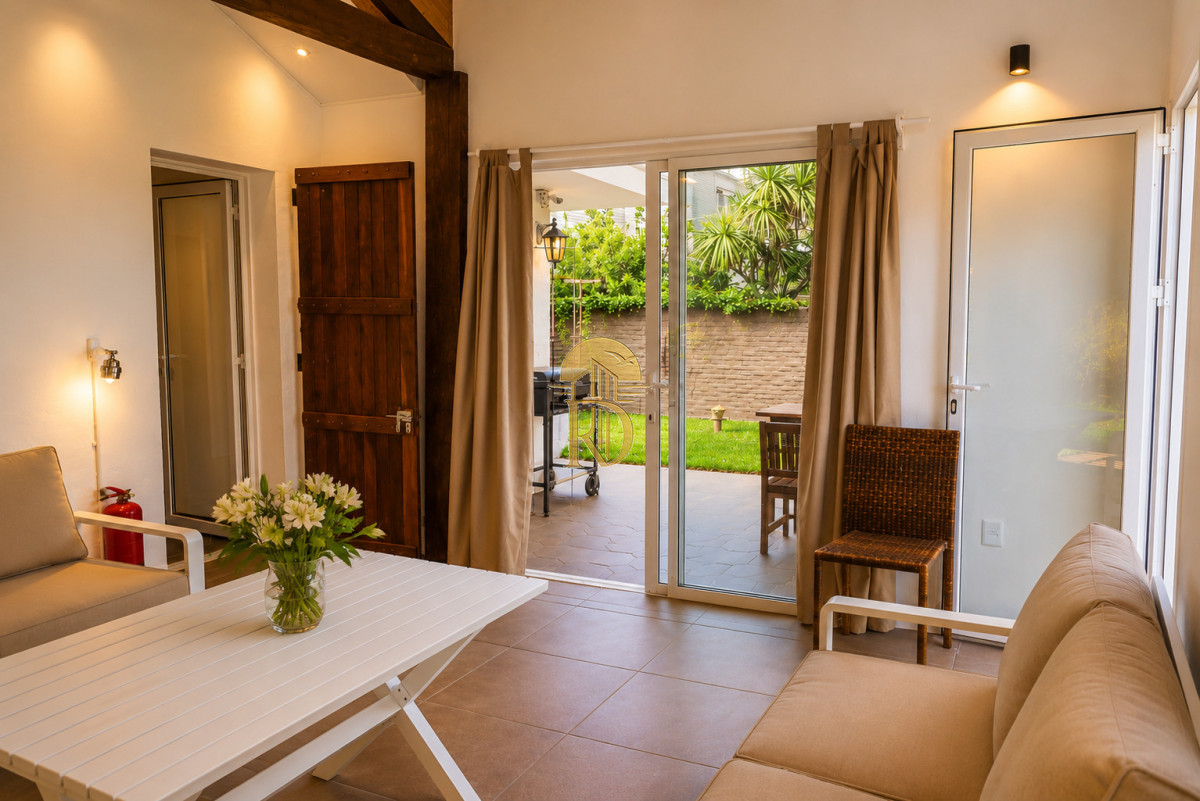 Casa en Venta, Mansa, Punta del Este, 3 Dormitorios. -id-606-17