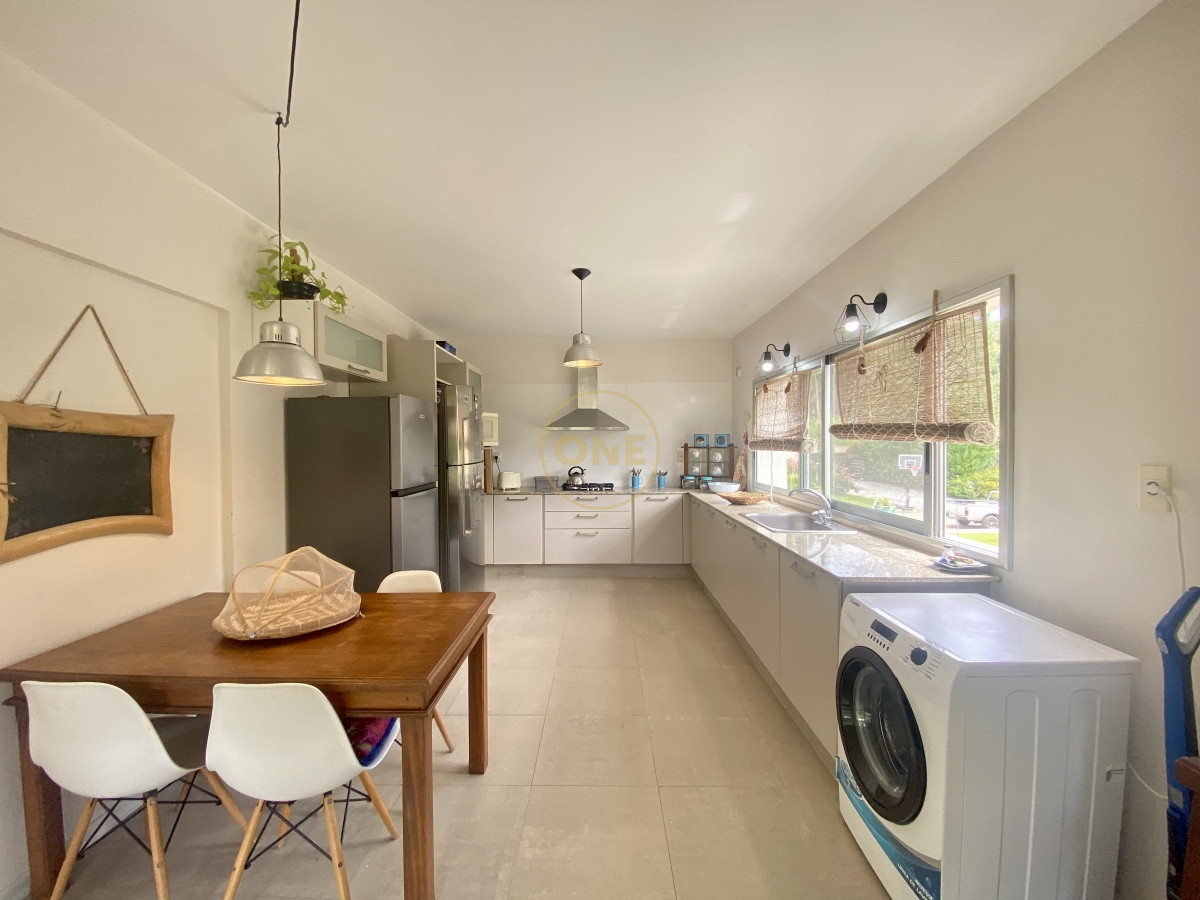 Casa ID.2435 - VENTA DE CASA DE 3 DORMITORIOS EN VENTA EN BARRIO PRIVADO LA ARBOLADA PUNTA DEL ESTE 