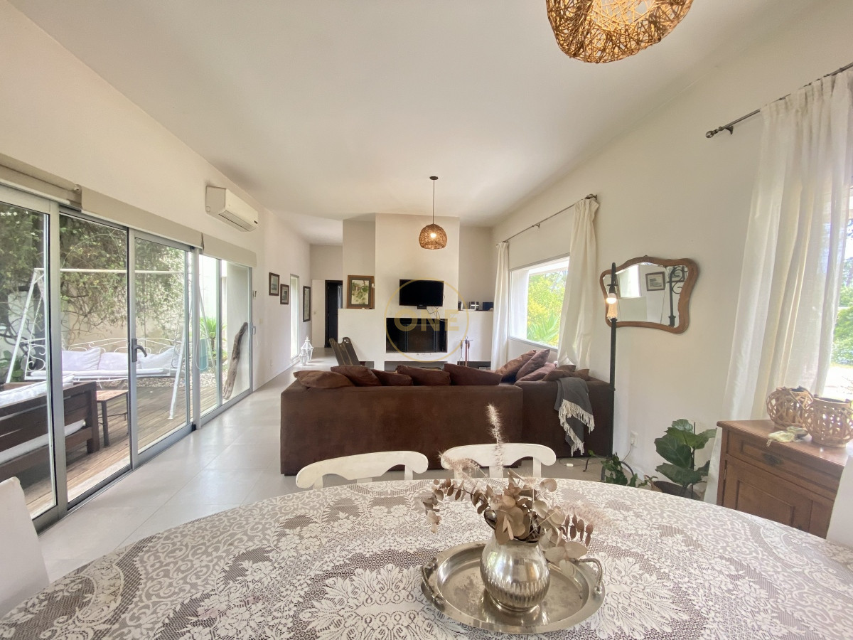 Casa ID.2435 - VENTA DE CASA DE 3 DORMITORIOS EN VENTA EN BARRIO PRIVADO LA ARBOLADA PUNTA DEL ESTE 