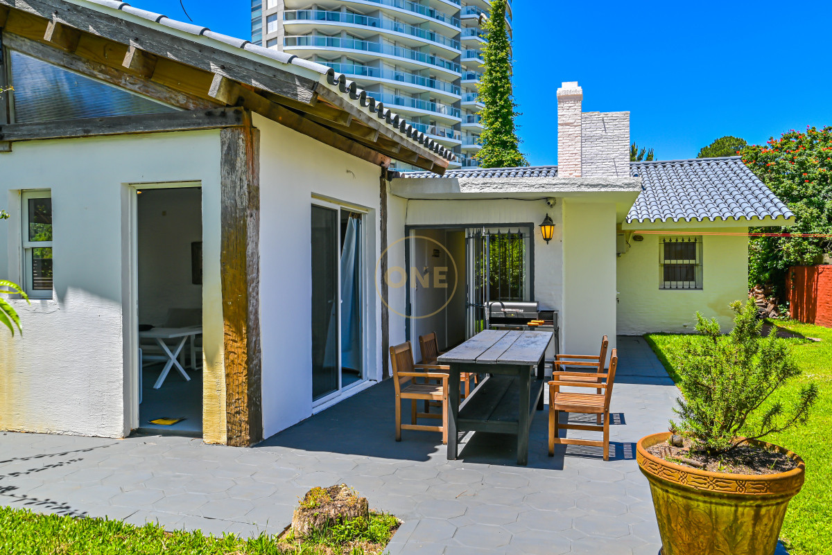 Casa ID.2017 - Casa en Venta, Mansa, Punta del Este, 3 Dormitorios.