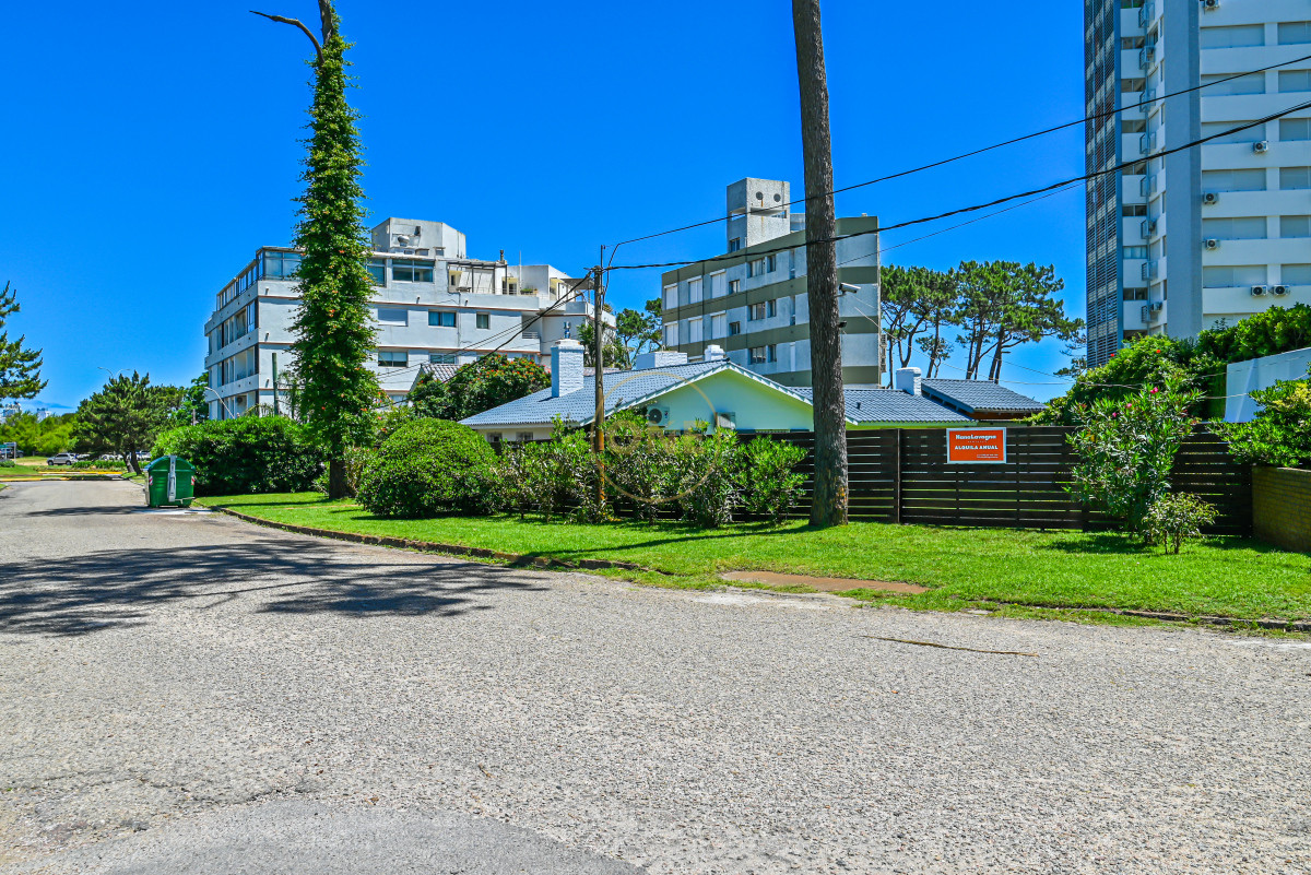 Casa ID.2017 - Casa en Venta, Mansa, Punta del Este, 3 Dormitorios.