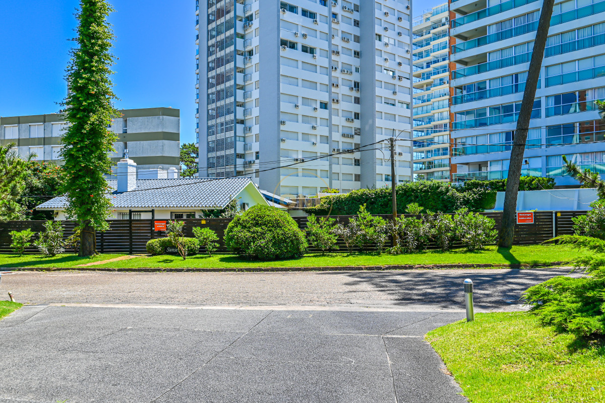 Casa ID.2017 - Casa en Venta, Mansa, Punta del Este, 3 Dormitorios.